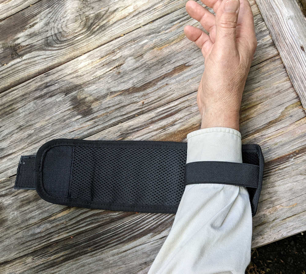 ALZO Magnetic Wristband tool belt helper holder - with magnetic note card - a great gift for Men and Women