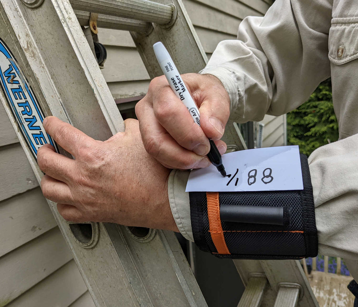 ALZO Magnetic Wristband tool belt helper holder - with magnetic note card - a great gift for Men and Women