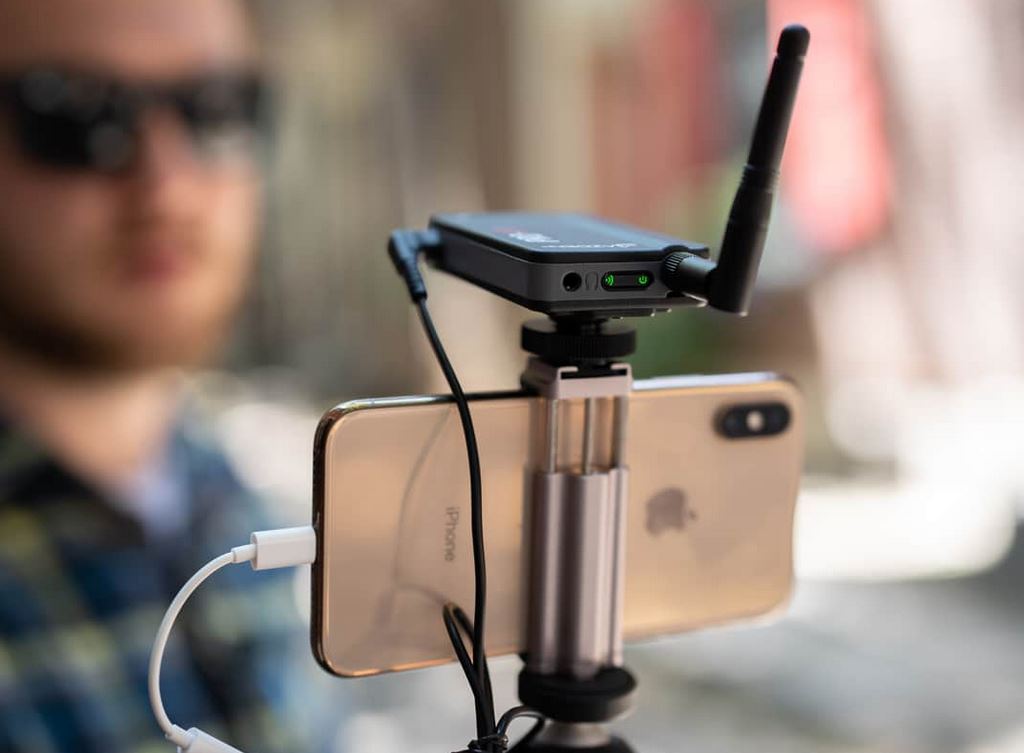 AZDEN PRO-XR Digital Wireless Lavalier Microphone Kit with XLR cord for camcorders